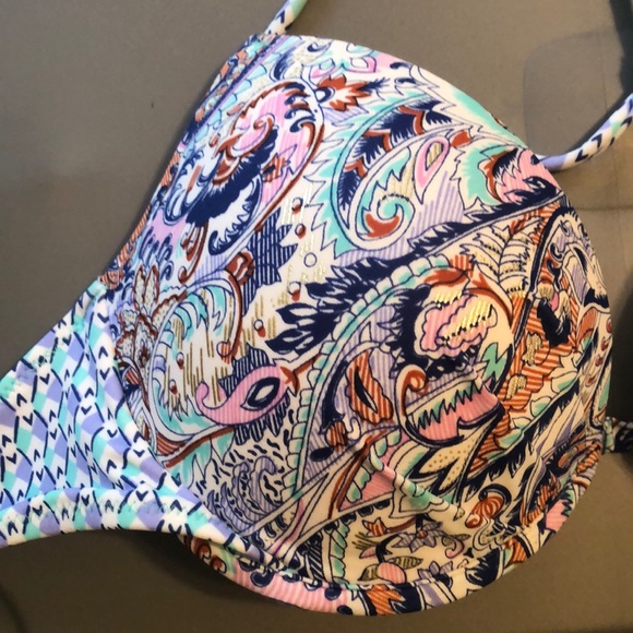 Victoria’s Secret bikini top - Picture 3 of 6